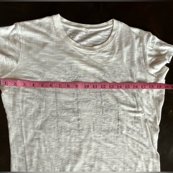 Cowgirl stuff Co. White T-Shirt with faded Black Crosses, XL - Picture 7 of 9